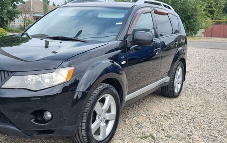 Mitsubishi Outlander III рестайлинг 3, 2007 год, 1 450 000 рублей, 6 фотография