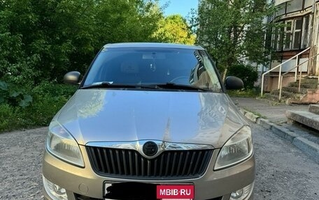 Skoda Fabia II, 2012 год, 600 000 рублей, 4 фотография