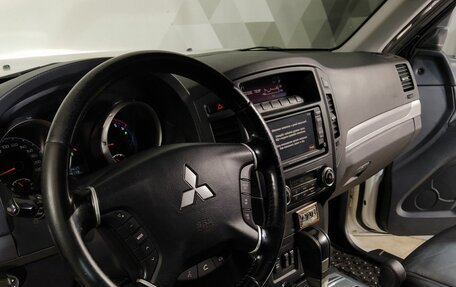 Mitsubishi Pajero IV, 2011 год, 2 449 000 рублей, 8 фотография