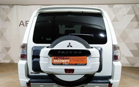 Mitsubishi Pajero IV, 2011 год, 2 449 000 рублей, 5 фотография