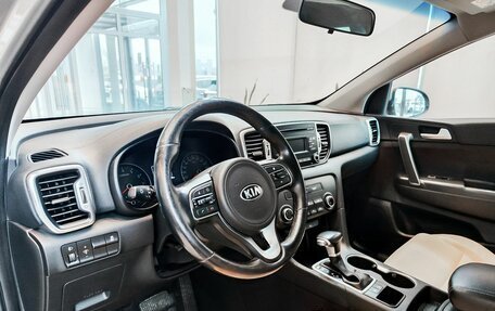 KIA Sportage IV рестайлинг, 2017 год, 2 199 000 рублей, 16 фотография