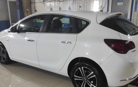 Opel Astra J, 2012 год, 1 040 000 рублей, 9 фотография