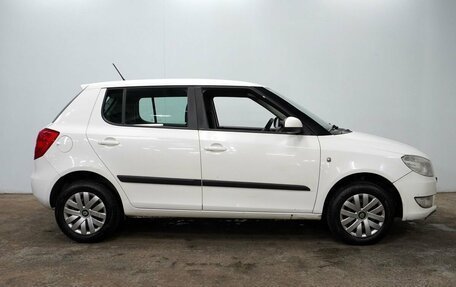 Skoda Fabia II, 2011 год, 630 000 рублей, 4 фотография