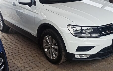 Volkswagen Tiguan II, 2017 год, 2 350 000 рублей, 1 фотография