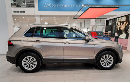 Volkswagen Tiguan II, 2017 год, 2 995 000 рублей, 4 фотография