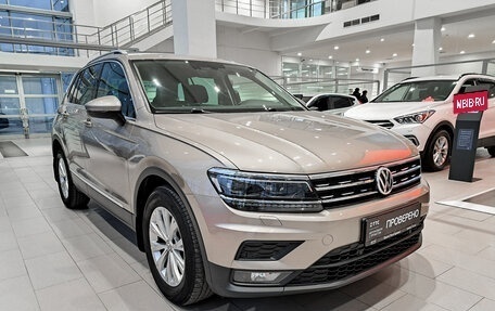 Volkswagen Tiguan II, 2017 год, 2 995 000 рублей, 3 фотография