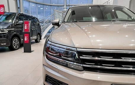 Volkswagen Tiguan II, 2017 год, 2 995 000 рублей, 17 фотография