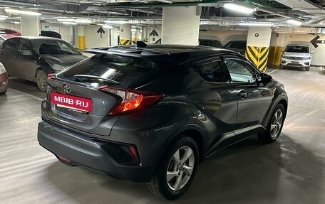 Toyota C-HR I рестайлинг, 2019 год, 3 650 000 рублей, 18 фотография