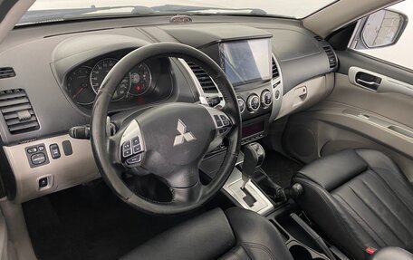 Mitsubishi Pajero Sport II рестайлинг, 2012 год, 1 890 000 рублей, 14 фотография