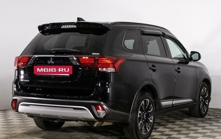 Mitsubishi Outlander III рестайлинг 3, 2021 год, 2 997 669 рублей, 5 фотография