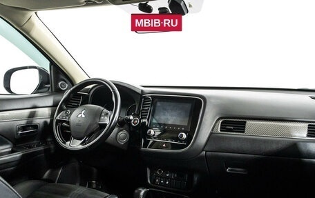 Mitsubishi Outlander III рестайлинг 3, 2021 год, 2 997 669 рублей, 9 фотография