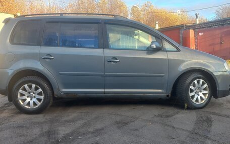 Volkswagen Touran III, 2004 год, 350 000 рублей, 8 фотография