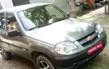 Chevrolet Niva I рестайлинг, 2011 год, 679 000 рублей, 1 фотография