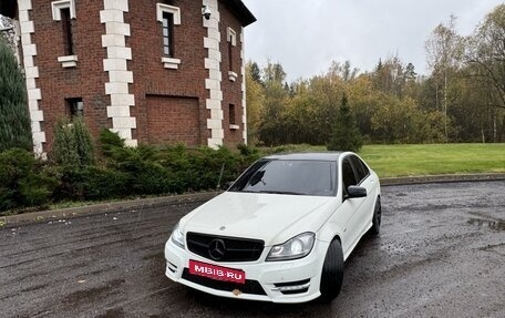 Mercedes-Benz C-Класс, 2012 год, 1 600 000 рублей, 1 фотография