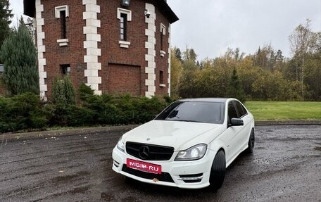 Mercedes-Benz C-Класс, 2012 год, 1 600 000 рублей, 2 фотография