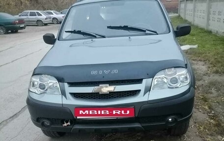 Chevrolet Niva I рестайлинг, 2011 год, 550 000 рублей, 2 фотография