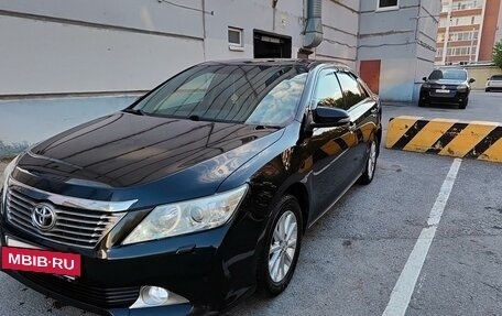 Toyota Camry, 2012 год, 2 400 000 рублей, 2 фотография