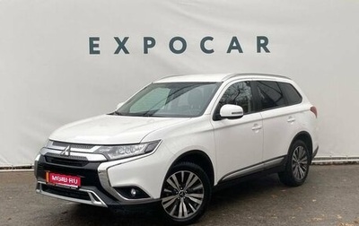 Mitsubishi Outlander III рестайлинг 3, 2021 год, 2 886 000 рублей, 1 фотография