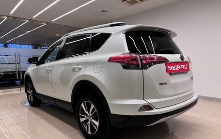 Toyota RAV4, 2016 год, 2 550 000 рублей, 6 фотография