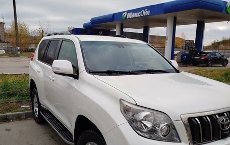 Toyota Land Cruiser Prado 150 рестайлинг 2, 2010 год, 2 700 000 рублей, 2 фотография