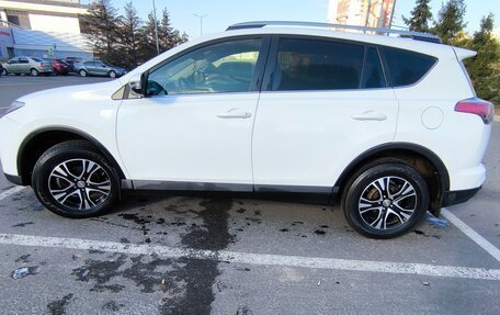 Toyota RAV4, 2015 год, 2 800 000 рублей, 3 фотография