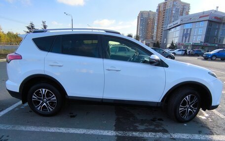 Toyota RAV4, 2015 год, 2 800 000 рублей, 4 фотография