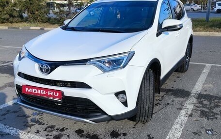 Toyota RAV4, 2015 год, 2 800 000 рублей, 8 фотография