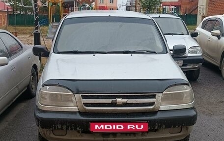 Chevrolet Niva I рестайлинг, 2003 год, 300 000 рублей, 5 фотография