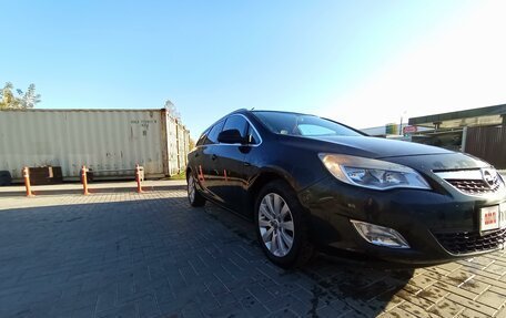 Opel Astra J, 2011 год, 850 000 рублей, 3 фотография