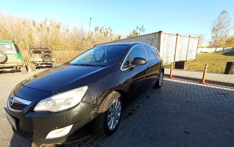 Opel Astra J, 2011 год, 850 000 рублей, 2 фотография