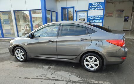 Hyundai Solaris II рестайлинг, 2012 год, 995 000 рублей, 1 фотография