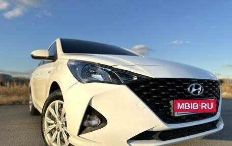 Hyundai Solaris II рестайлинг, 2020 год, 1 700 000 рублей, 2 фотография