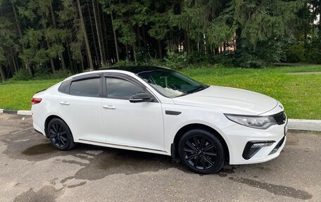 KIA Optima IV, 2019 год, 2 400 000 рублей, 8 фотография