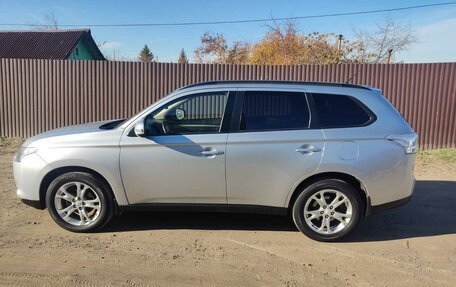 Mitsubishi Outlander III рестайлинг 3, 2012 год, 1 550 000 рублей, 2 фотография