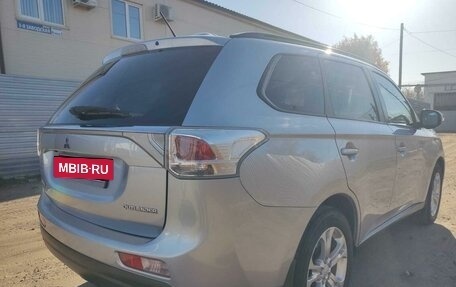 Mitsubishi Outlander III рестайлинг 3, 2012 год, 1 550 000 рублей, 15 фотография