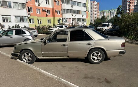 Mercedes-Benz W124, 1985 год, 150 000 рублей, 6 фотография