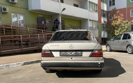 Mercedes-Benz W124, 1985 год, 150 000 рублей, 5 фотография