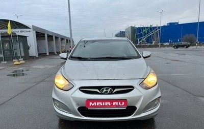 Hyundai Solaris II рестайлинг, 2013 год, 650 000 рублей, 1 фотография