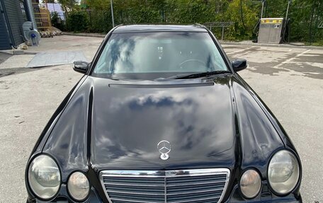 Mercedes-Benz E-Класс, 2001 год, 1 300 000 рублей, 14 фотография