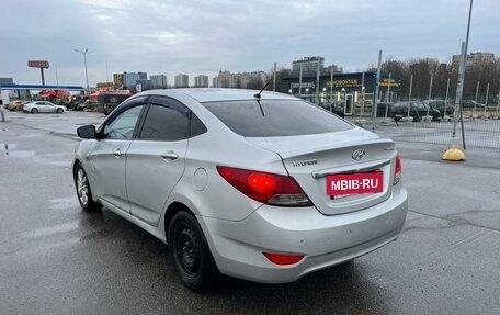 Hyundai Solaris II рестайлинг, 2013 год, 650 000 рублей, 4 фотография