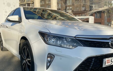 Toyota Camry, 2017 год, 2 600 000 рублей, 3 фотография