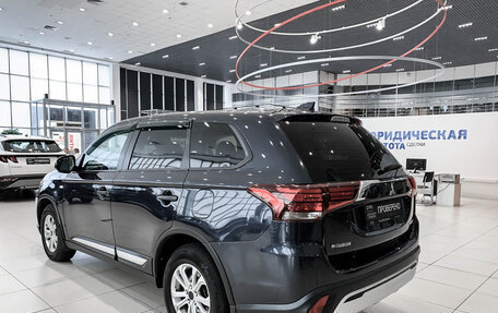 Mitsubishi Outlander III рестайлинг 3, 2019 год, 2 380 000 рублей, 7 фотография