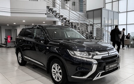 Mitsubishi Outlander III рестайлинг 3, 2019 год, 2 380 000 рублей, 3 фотография