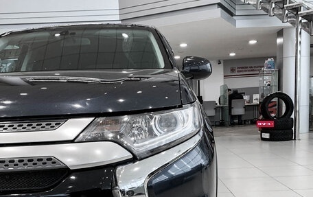 Mitsubishi Outlander III рестайлинг 3, 2019 год, 2 380 000 рублей, 17 фотография