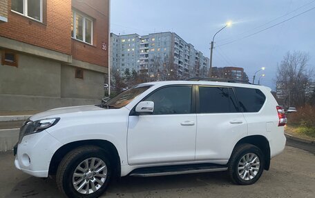 Toyota Land Cruiser Prado 150 рестайлинг 2, 2014 год, 3 400 000 рублей, 2 фотография