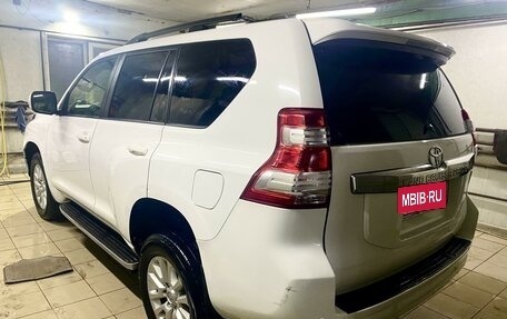 Toyota Land Cruiser Prado 150 рестайлинг 2, 2014 год, 3 400 000 рублей, 12 фотография