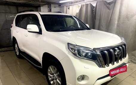 Toyota Land Cruiser Prado 150 рестайлинг 2, 2014 год, 3 400 000 рублей, 14 фотография