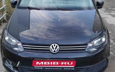 Volkswagen Polo VI (EU Market), 2011 год, 320 000 рублей, 2 фотография