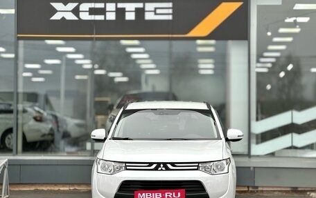 Mitsubishi Outlander III рестайлинг 3, 2013 год, 1 499 000 рублей, 2 фотография