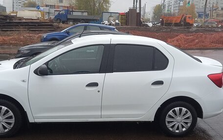 Renault Logan II, 2019 год, 850 000 рублей, 3 фотография